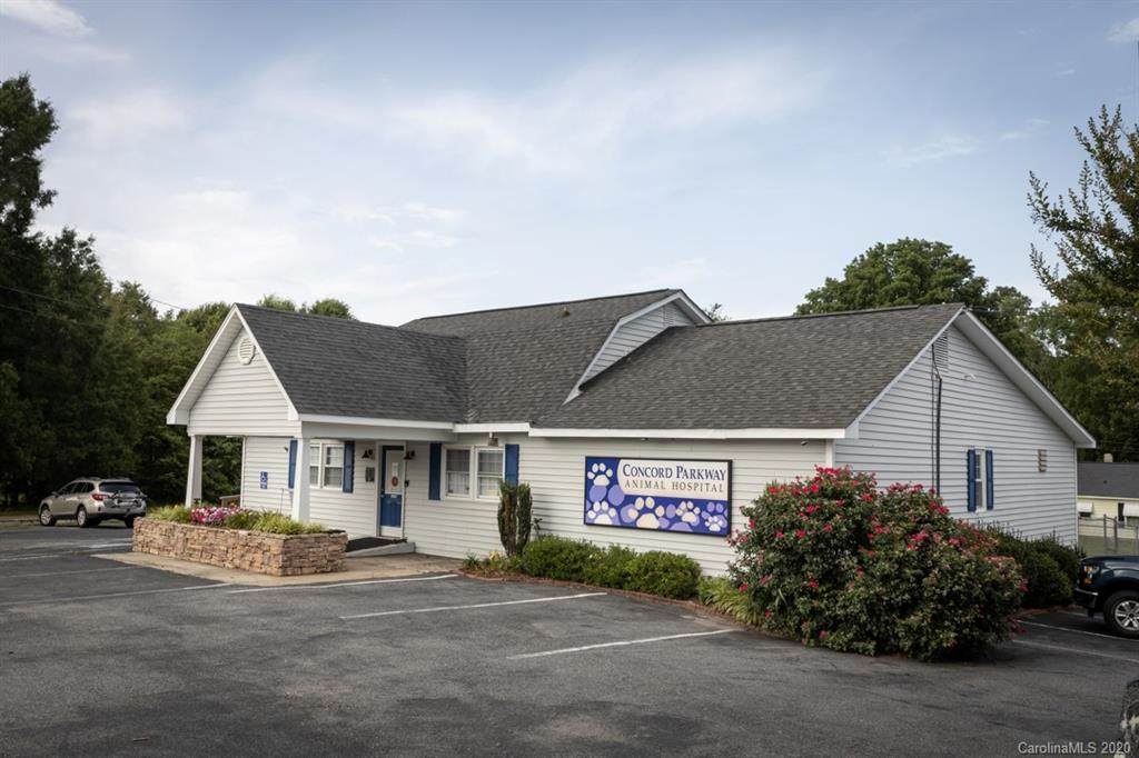 308 Concord Parkway - Photo 1