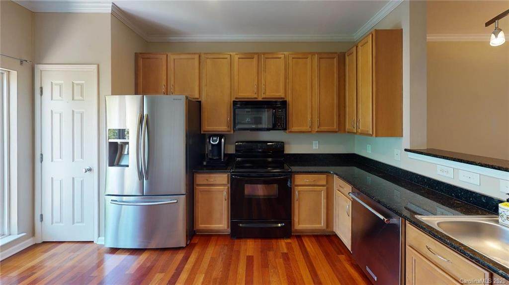 3633 Warp Street - Photo 1