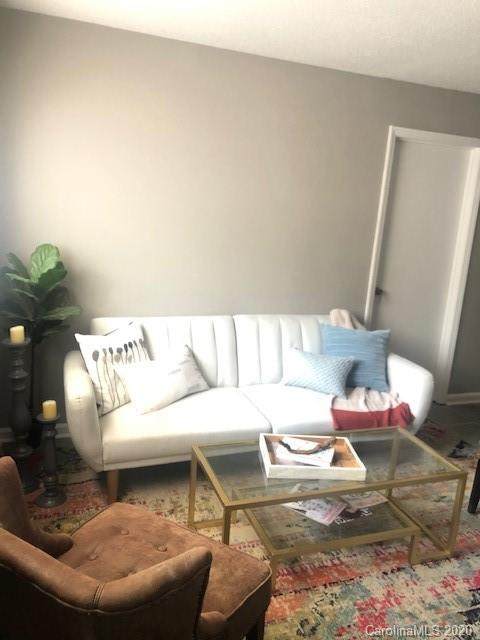 427 Yadkin Avenue - Photo 1