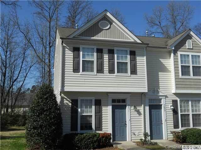 5651 Seths Drive - Photo 1
