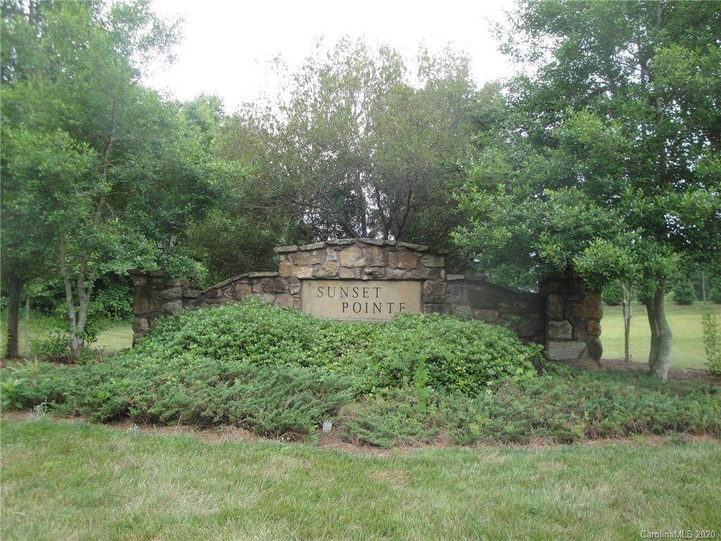 1433 Sunset Pointe Drive - Photo 1