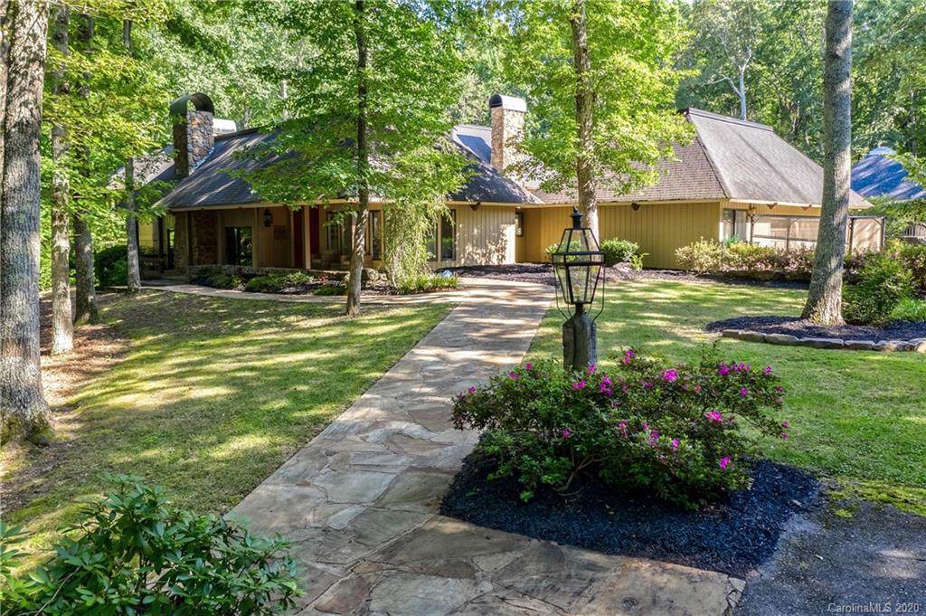 109 Saddletree Road - Photo 1