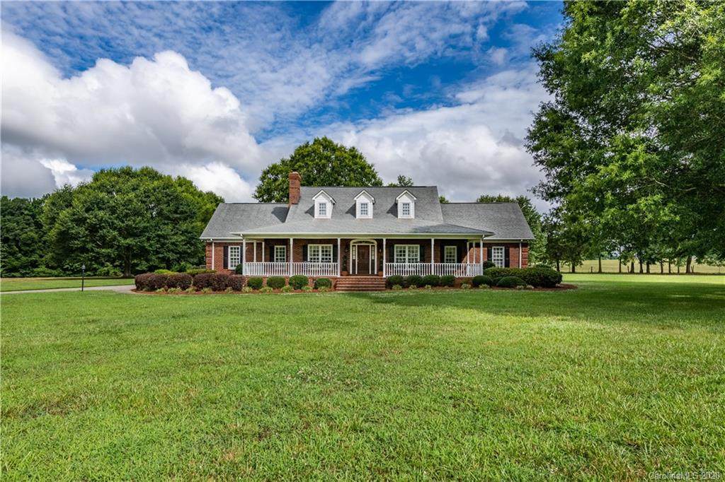 6720 Lancaster Highway - Photo 1