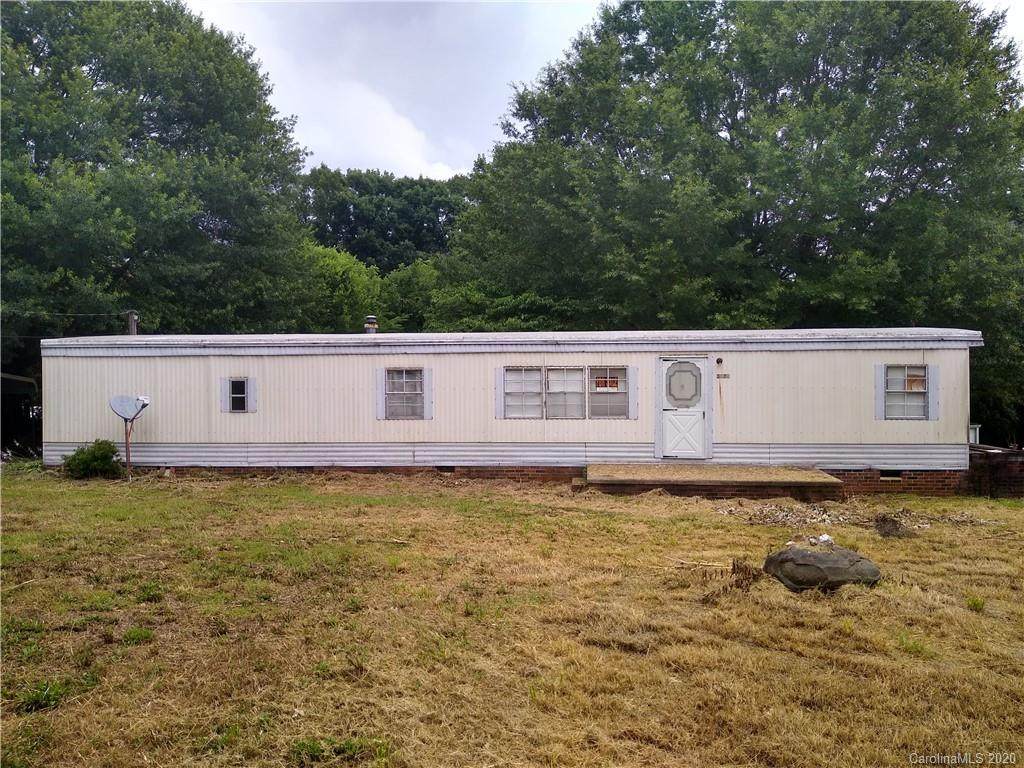 3175 Spencer Road - Photo 1