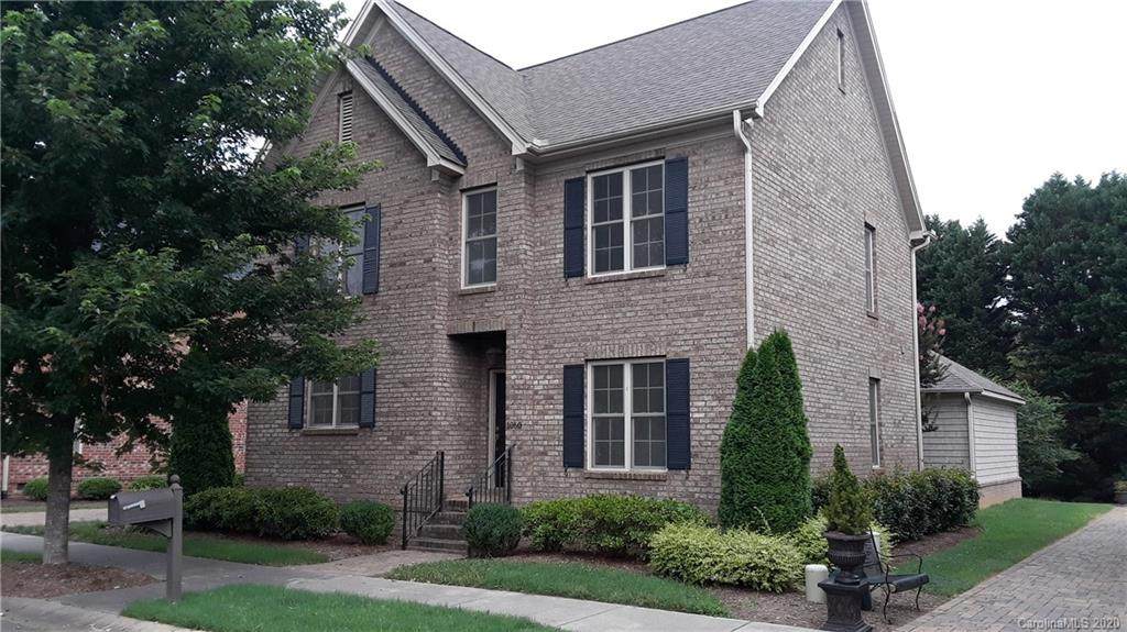 1060 Belmont Village Drive - Photo 1