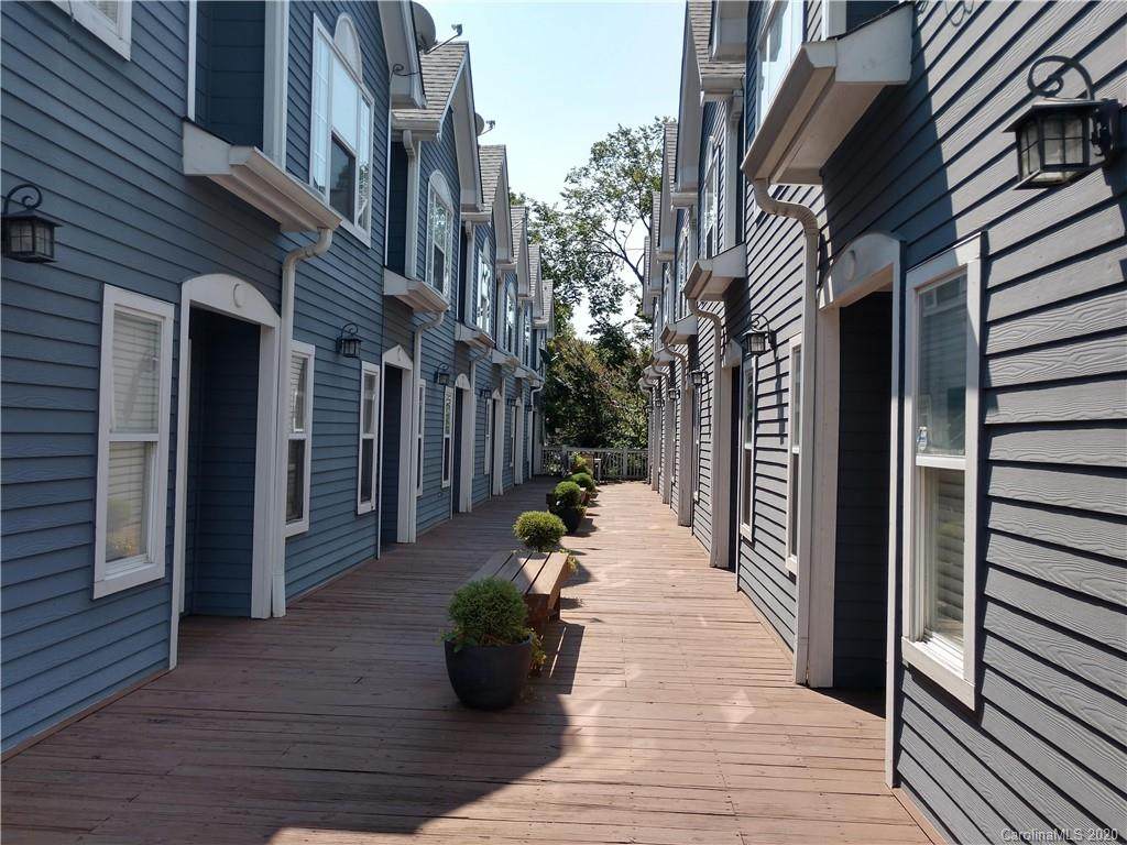 508 Graham Street - Photo 1