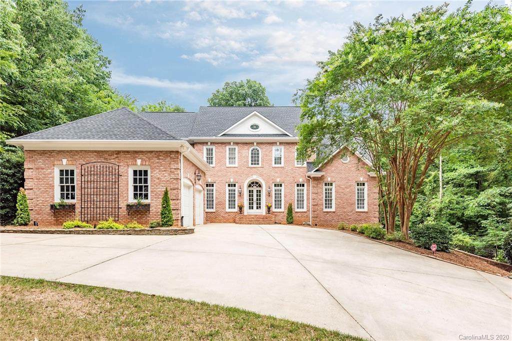 3819 Gleneagles Road - Photo 1