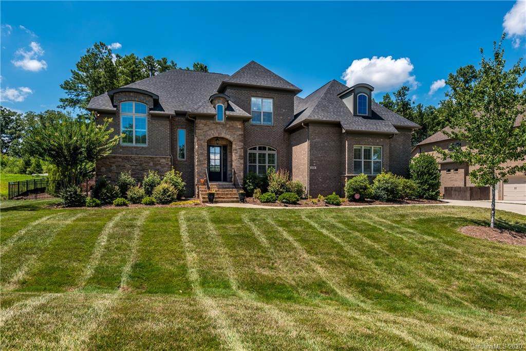 105 Wheatberry Hill Drive - Photo 1