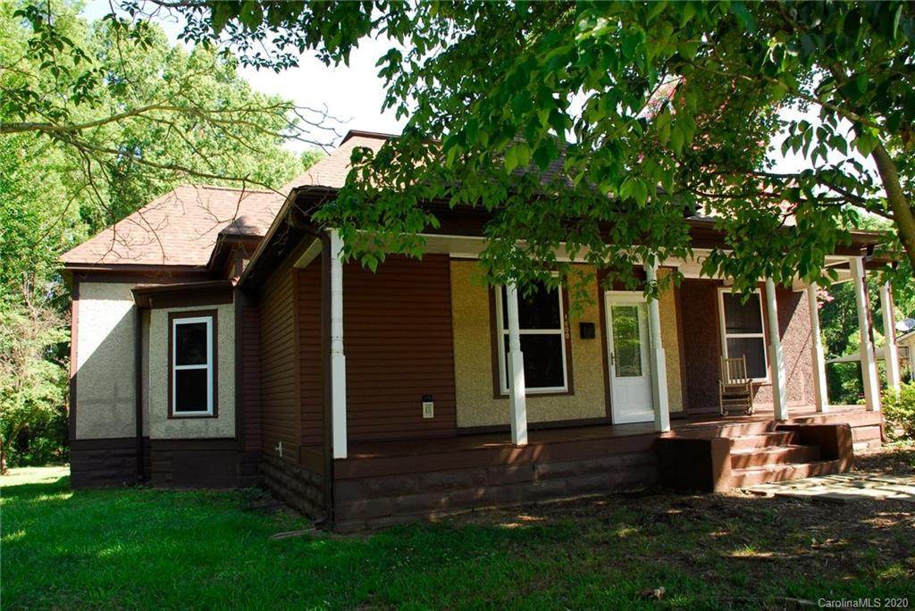 1600 Salisbury Avenue - Photo 1