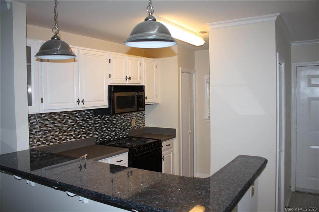 333 Circle Avenue - Photo 1