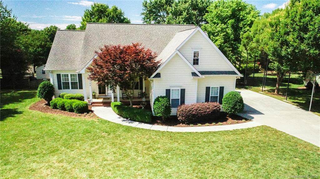 146 Turnberry Lane - Photo 1
