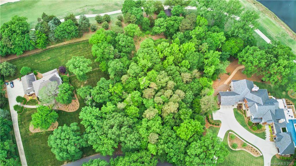 5221 Parview Drive - Photo 1