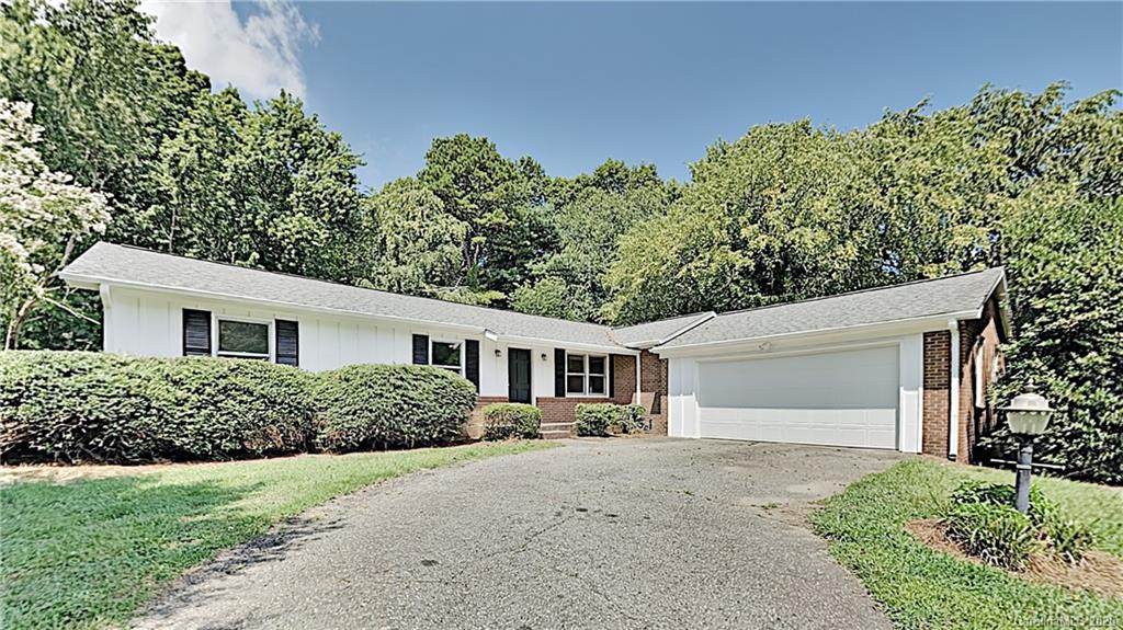 204 Brookmeade Drive - Photo 1
