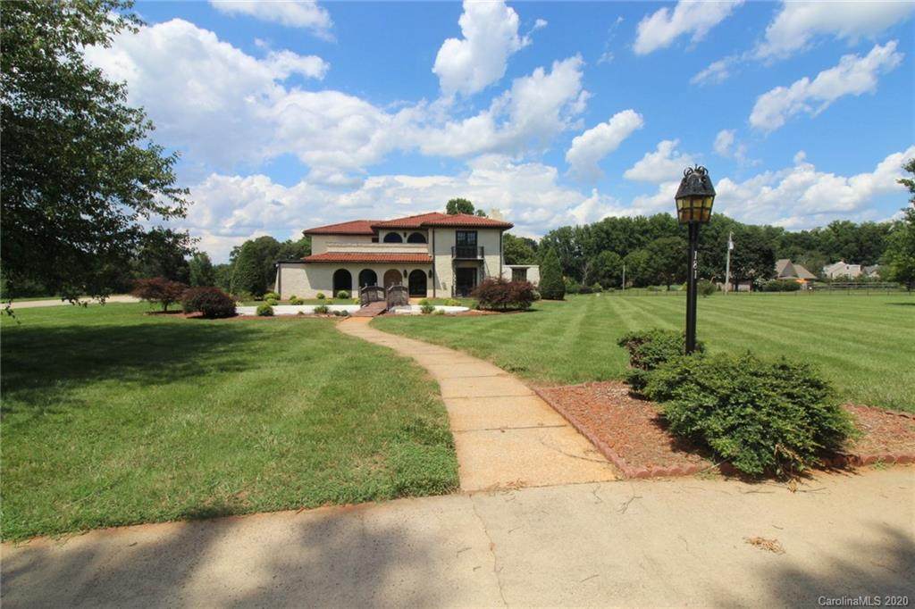 181 Country Drive - Photo 1