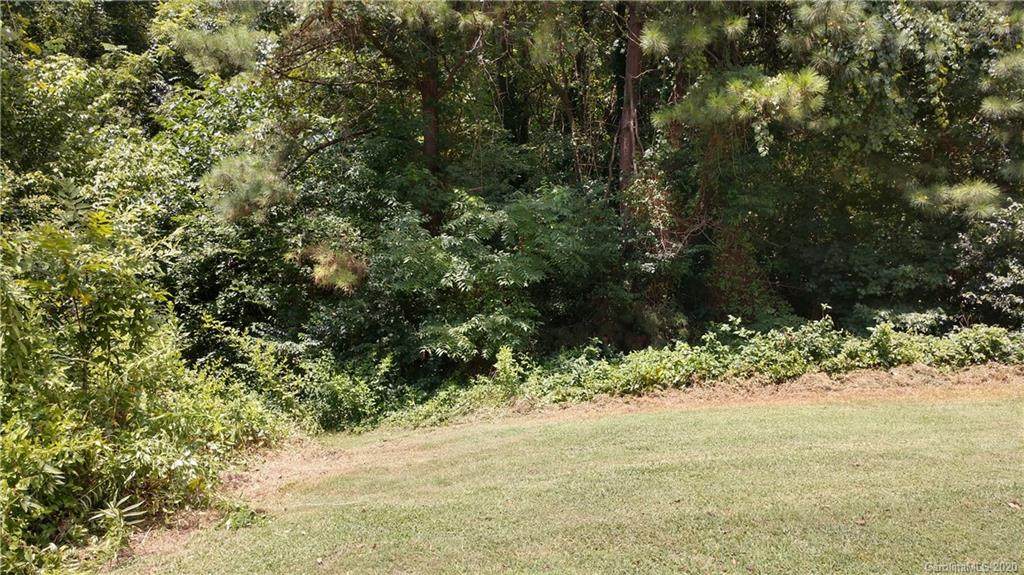 112 Salisbury Avenue - Photo 1