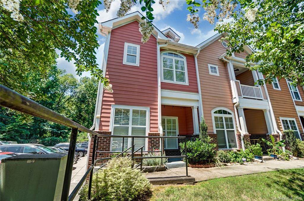 1525 Pecan Avenue - Photo 1