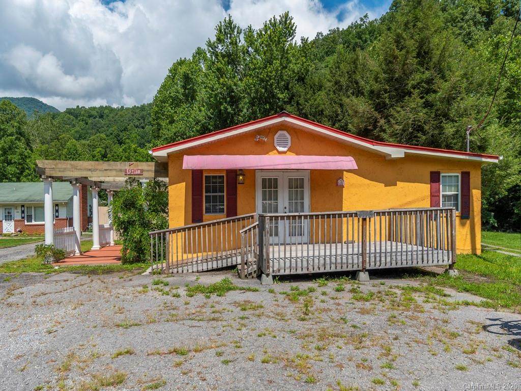 1113 Jonathan Creek Road - Photo 1