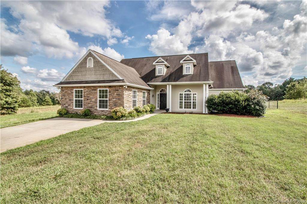 118 Heathrow Lane - Photo 1
