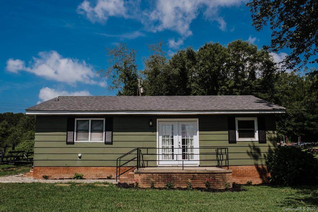 197 Vineyard Road - Photo 1