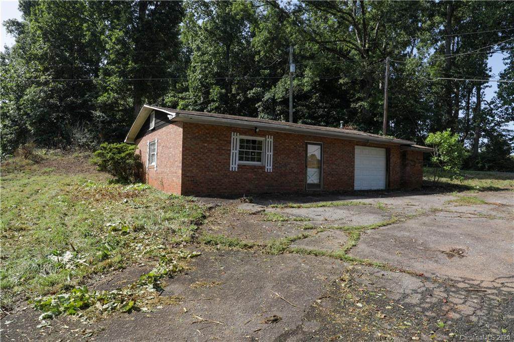 2315 Wilkesboro Highway - Photo 1