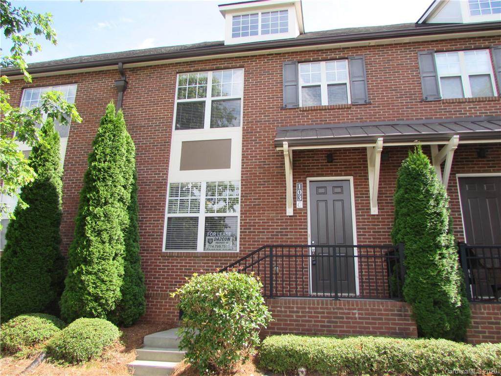 103 Steinbeck Way - Photo 1