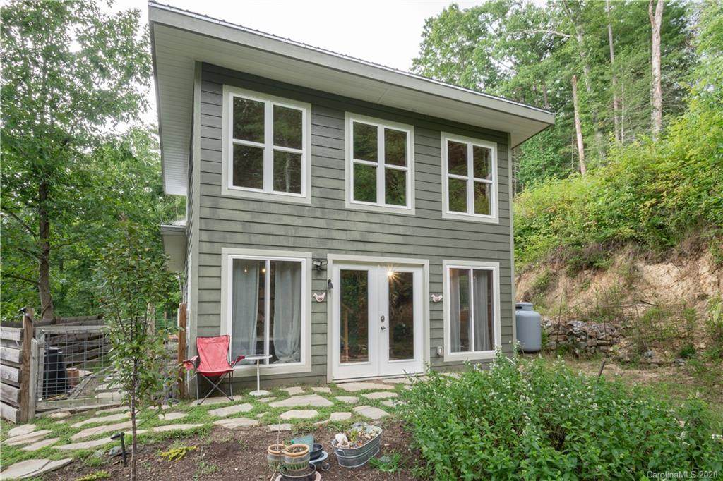 11 Piney Hill Road - Photo 1