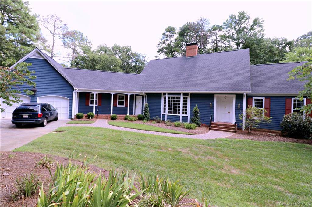700 Williamsburg Court - Photo 1