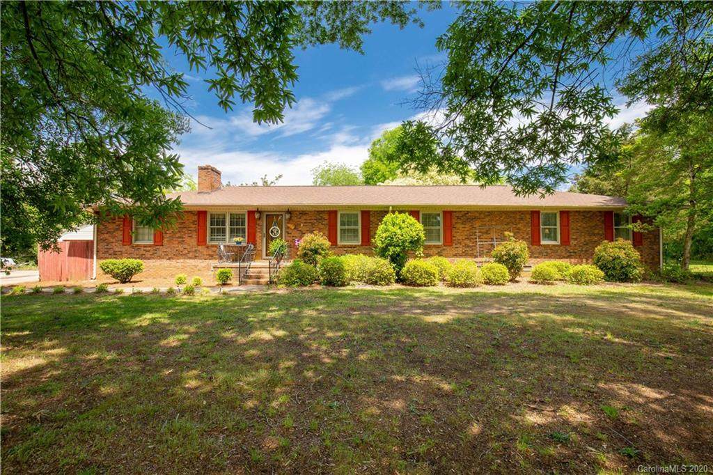 2240 Eastview Road - Photo 1