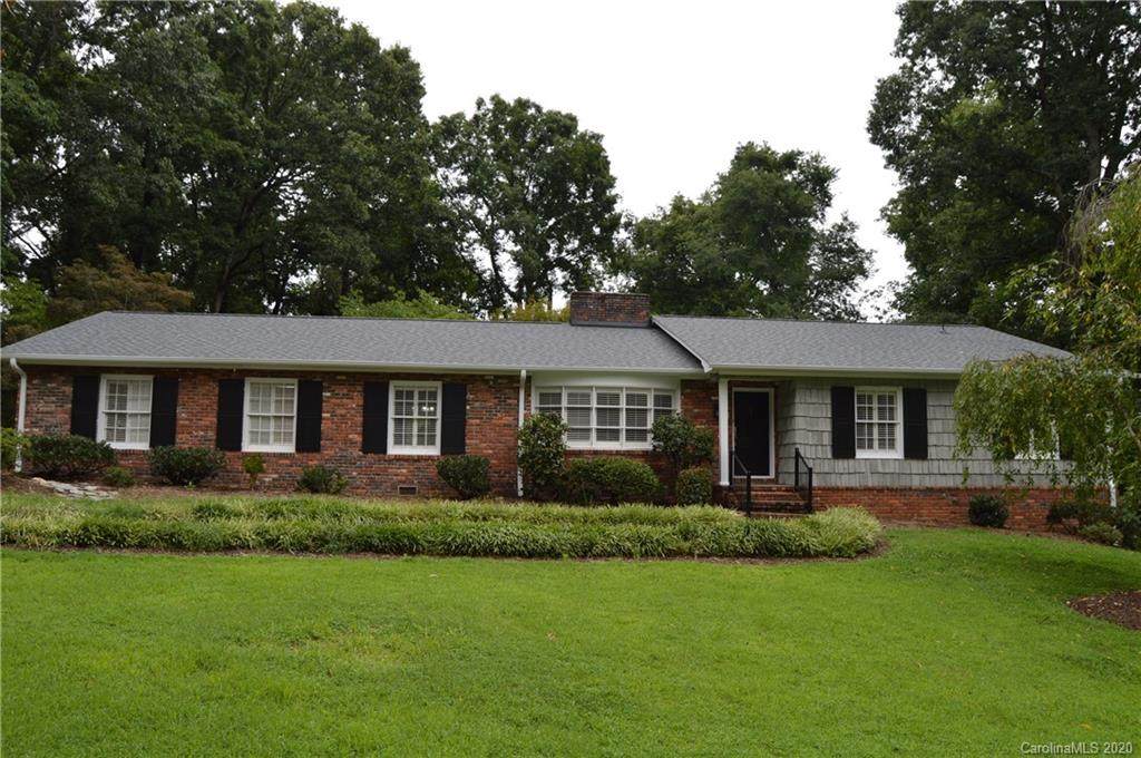 213 Gleneagles Road - Photo 1
