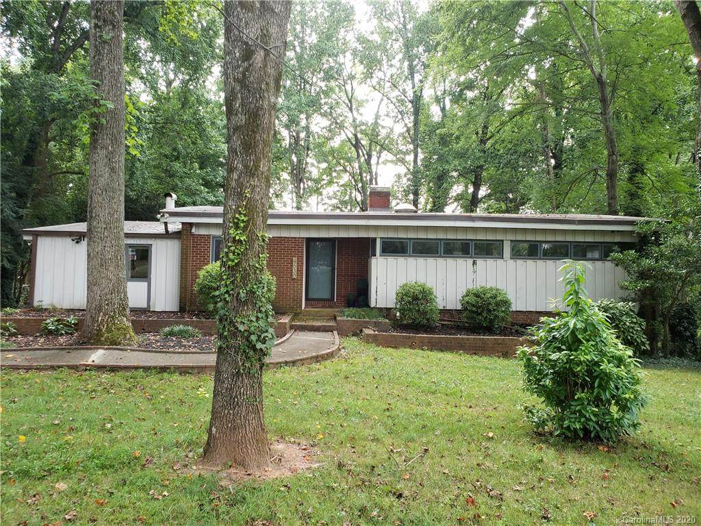 4630 Town And Country Drive - Photo 1