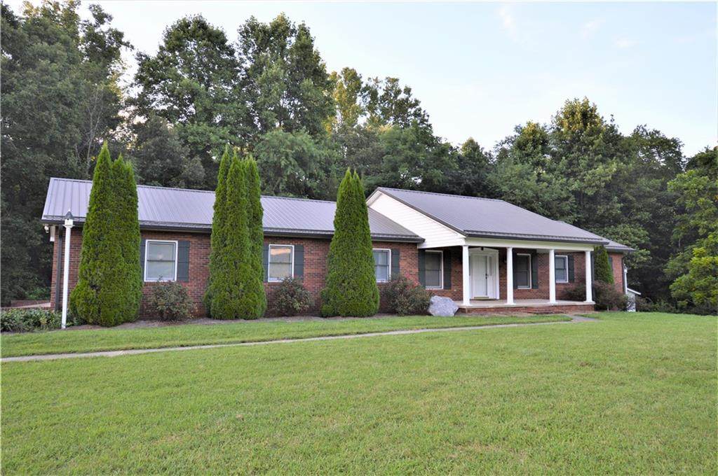 1710 Oakmont Drive - Photo 1