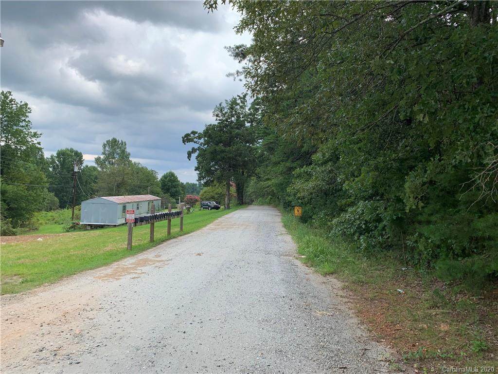 323 Whiteside Road - Photo 1