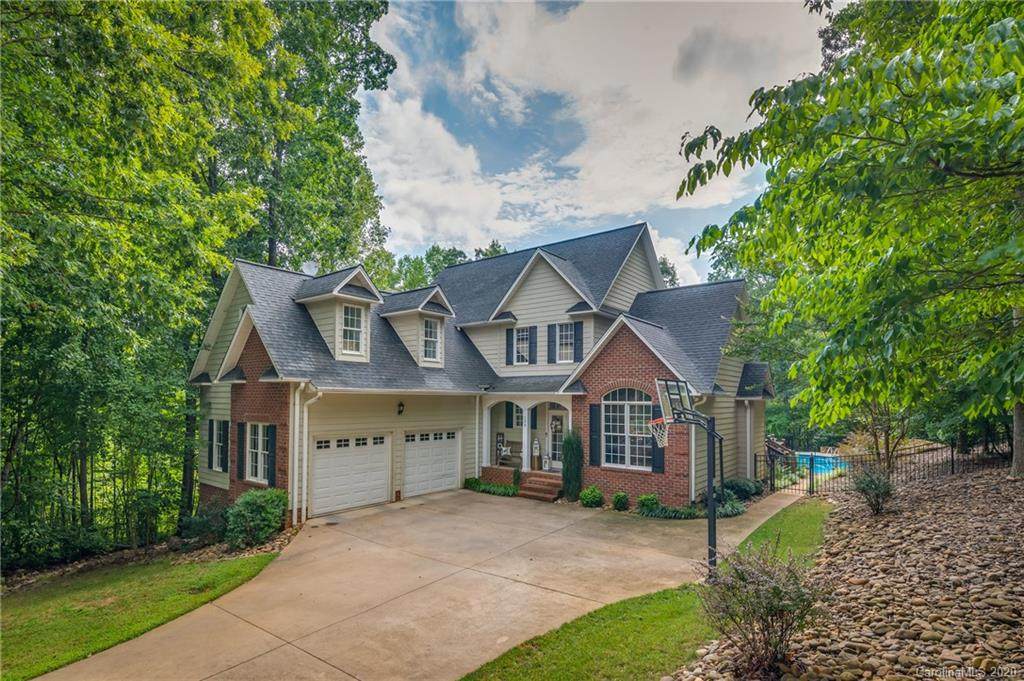 196 Col Hamptons Court - Photo 1