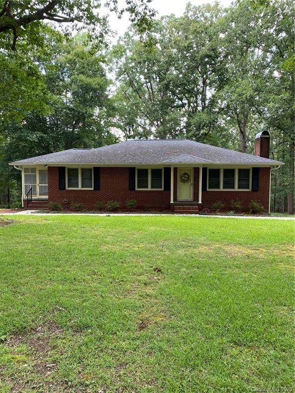 1919 Woodlawn Avenue - Photo 1