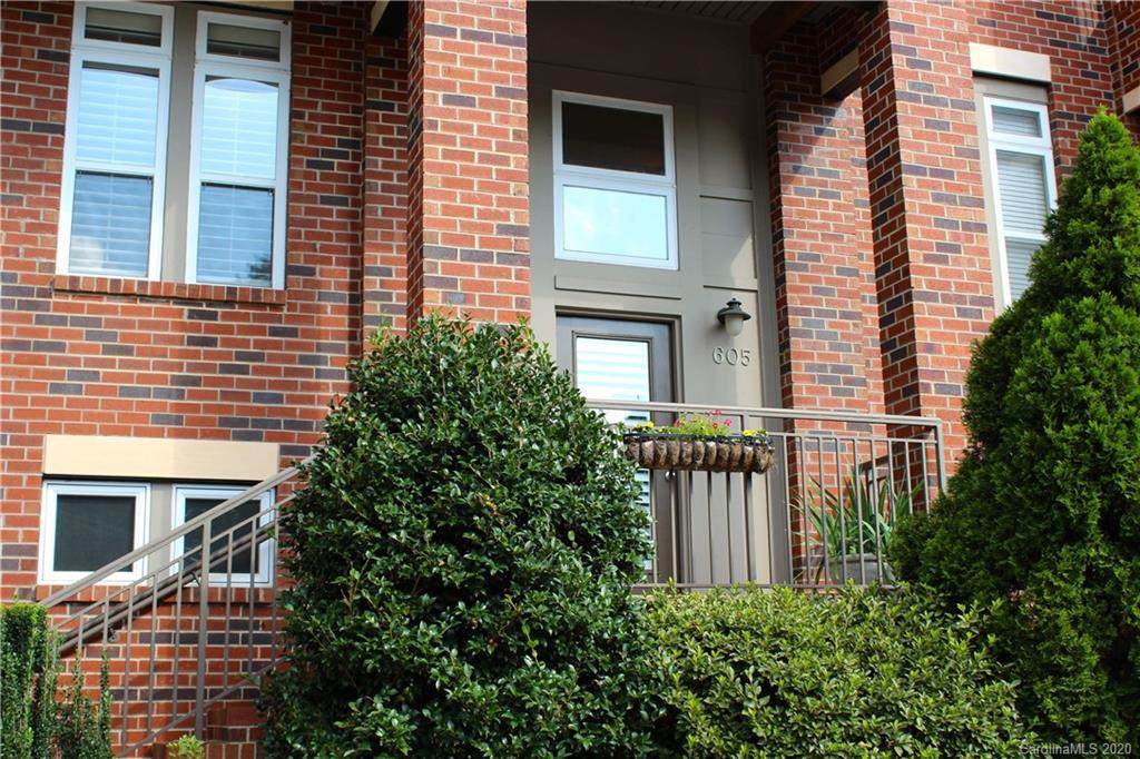 605 Hawthorne Lane - Photo 1