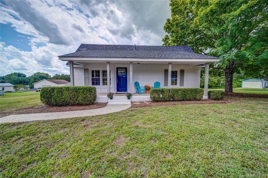 754 Rubens Road - Photo 1