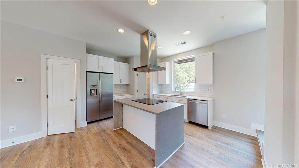 840 18th Street - Photo 1