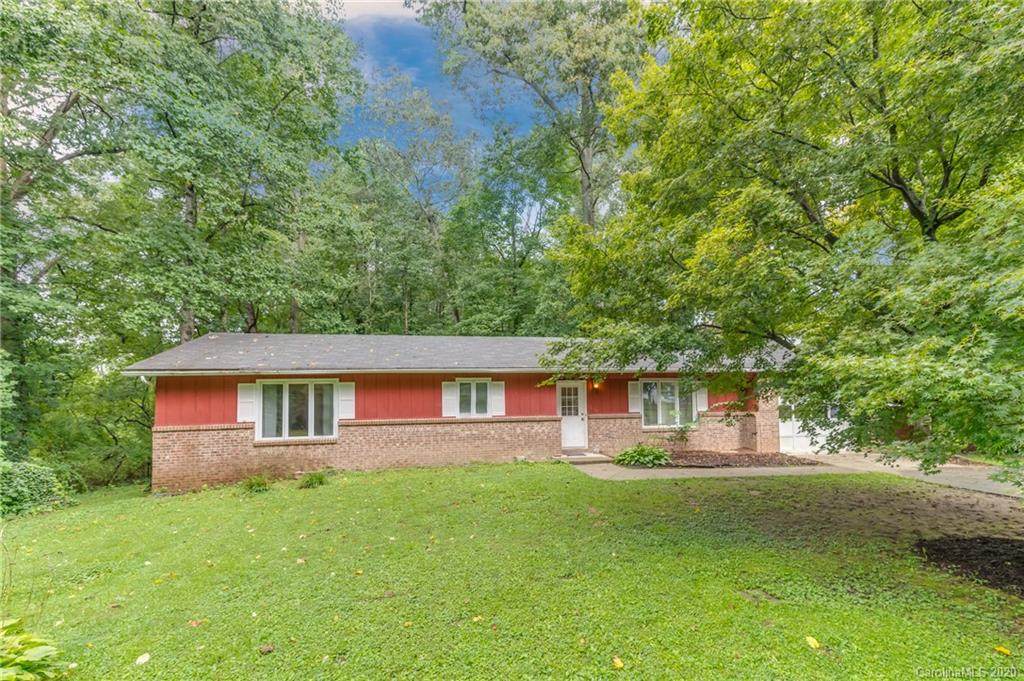 912 Ashley Lane - Photo 1