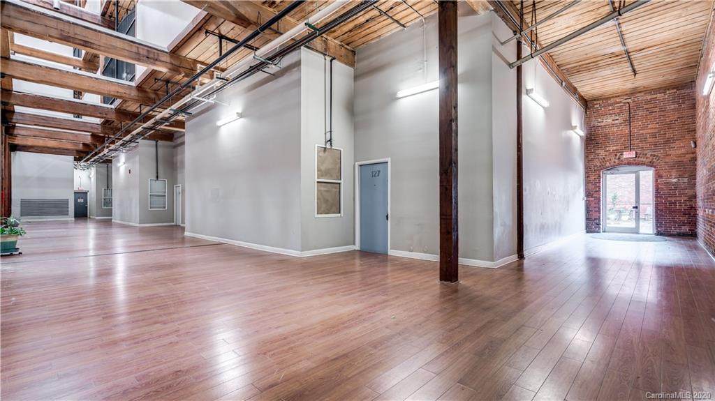 201 Hoskins Road - Photo 1