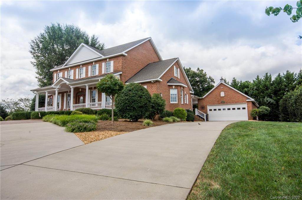 2210 James Way - Photo 1