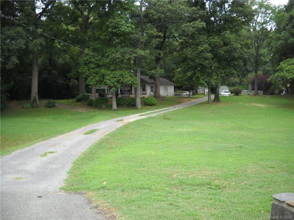 9003 Beatties Ford Road - Photo 1
