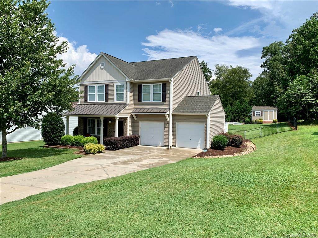 2205 Stonehaven Drive - Photo 1