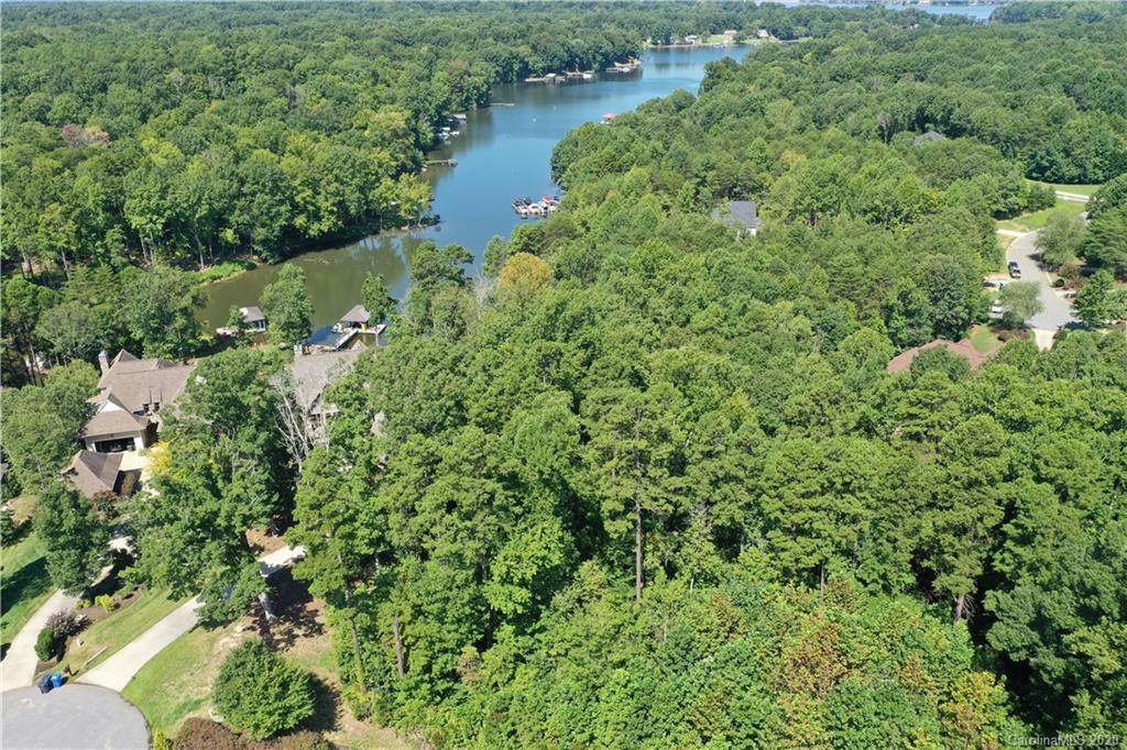 136 Chestnut Bay Lane - Photo 1