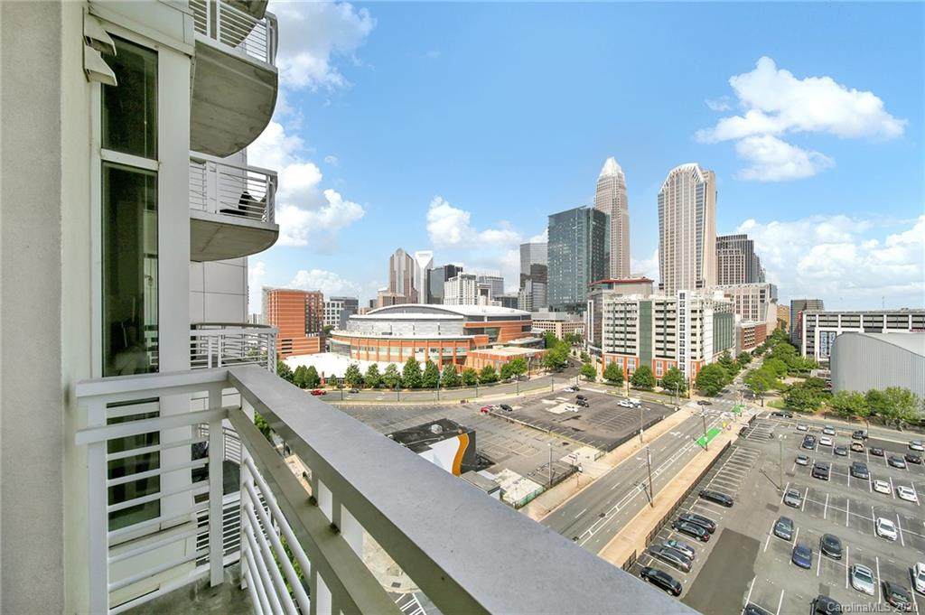 505 6th Street - Photo 1