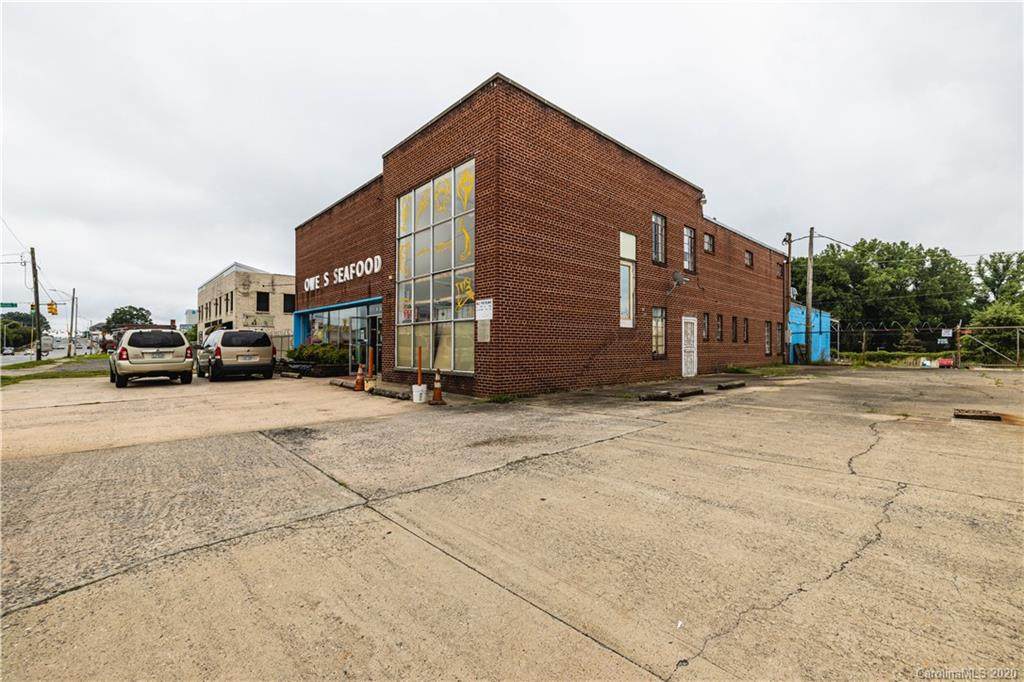 511 Franklin Boulevard - Photo 1