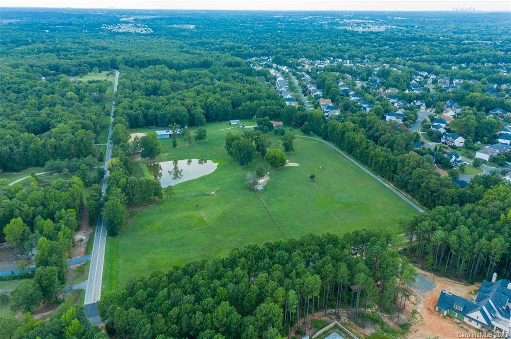 10933 Barberville Road - Photo 1
