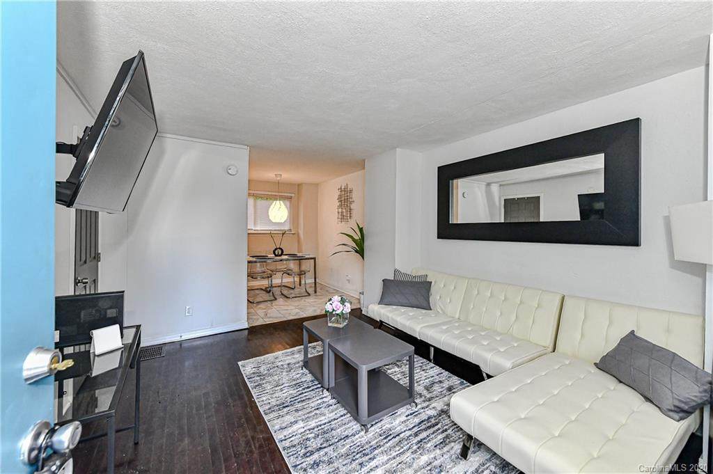 215 Gardner Avenue - Photo 1