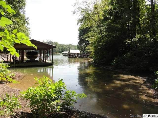 4405 Hill Street - Photo 1