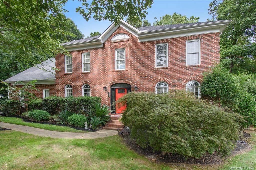 136 Pebble Brook Lane - Photo 1