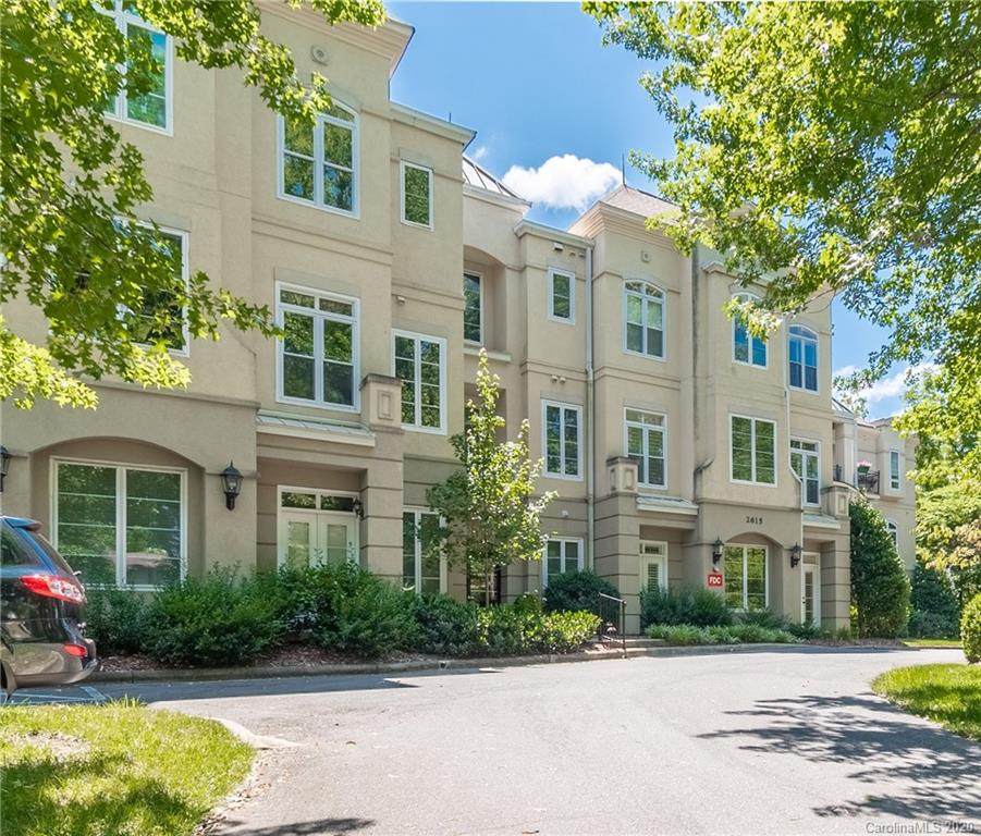 2615 Selwyn Avenue - Photo 1